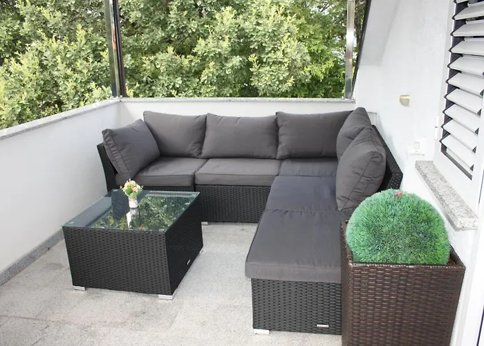 Appartman Tia Apartment *